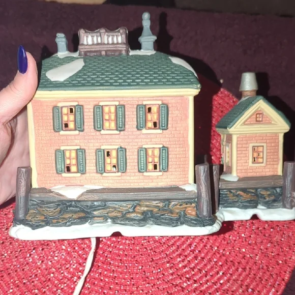 VICTORIAN VILLAGE Cabot Cove Inn - 1999 Edition - Picture 7 of 16